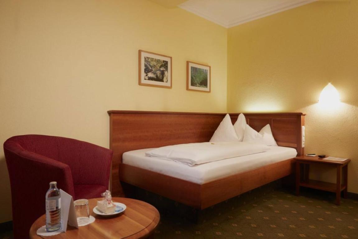 Hotel & Restaurant Stern Гмюнд Стая снимка
